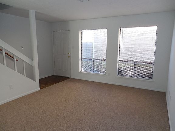 4th image of 2807 Wildflower Dr APT 28