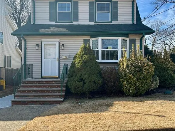 100 E Harriet Ave, Palisades Park, NJ 07650