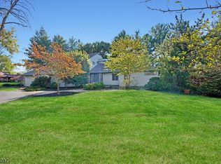 1 Westfield Ct, Princeton, NJ 08540