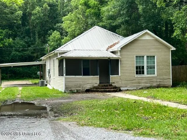 7112 Grierson St, Moss Point, MS 39563