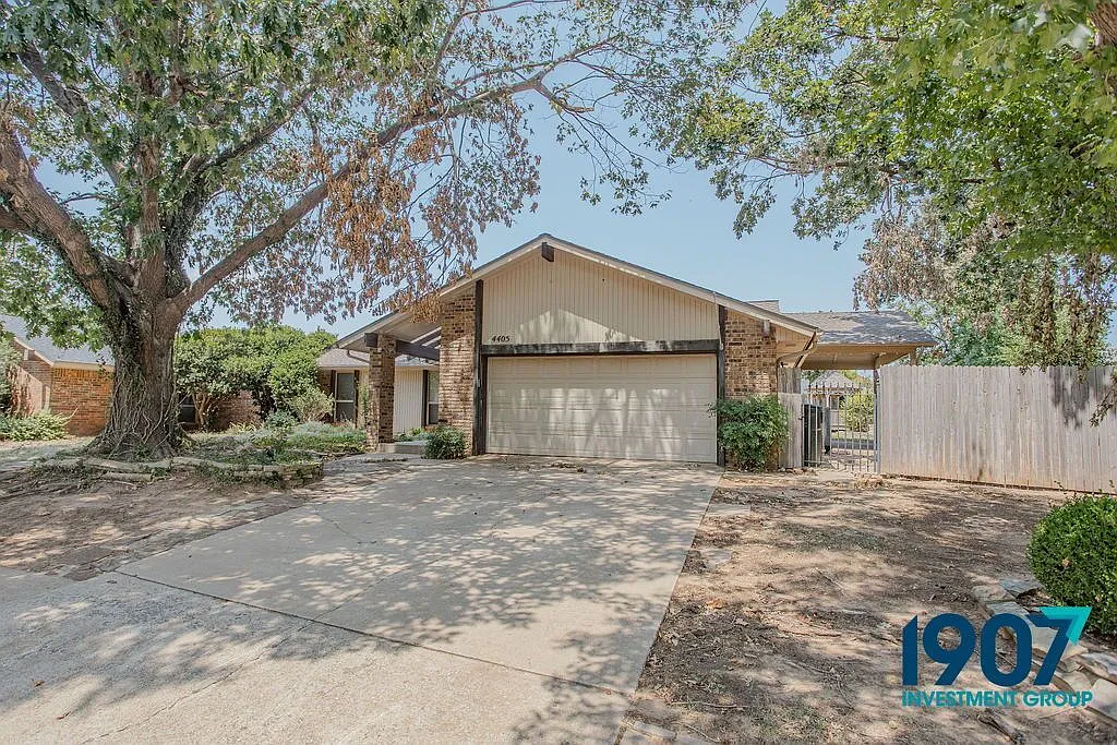 3 bed, 2.0 bath, 2000 sqft, $1,749 — Photo 2