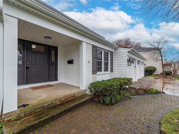 2nd image of 2854 Goldwood Dr