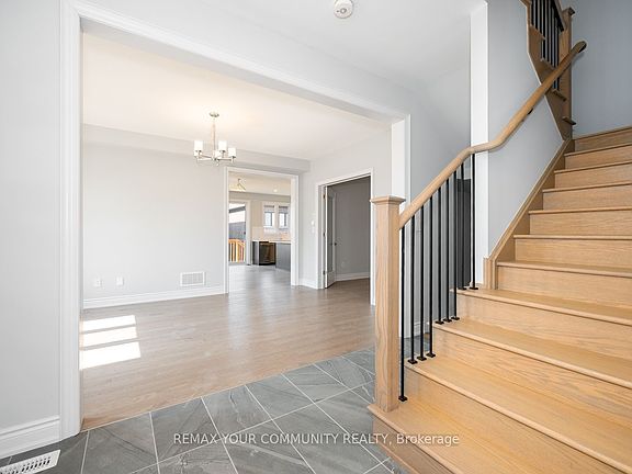 3rd image of 49 Periwinkle Rd