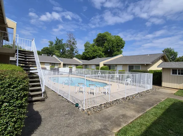 2510 Hartnell Ave #11, Redding, CA 96002