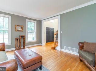 3 Heatherwood Dr, Malvern, PA 19355