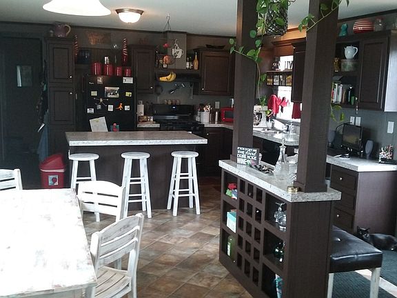 3rd image of 29 Bridlewood Dr