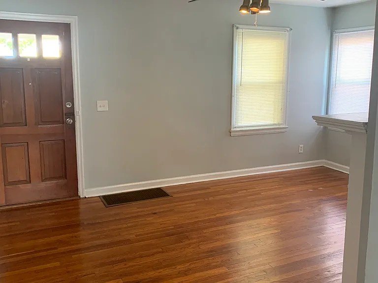 7512 Plainfield Rd — Photo 5