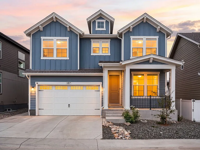 137 Mohawk Cir — Photo 1