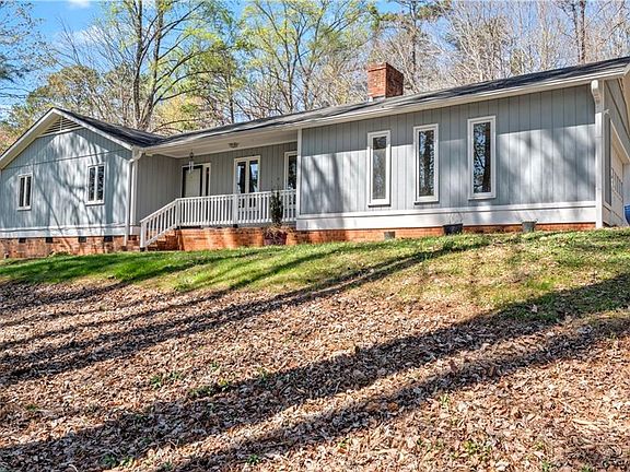 3rd image of 5653 Buckhorn Rd