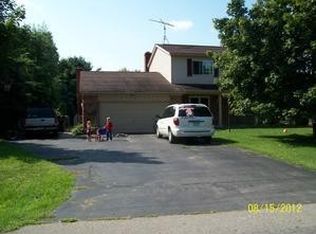8852 Meyer Ave, Brighton, MI