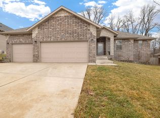 1306 W Millpond Dr, Ozark, MO 65721