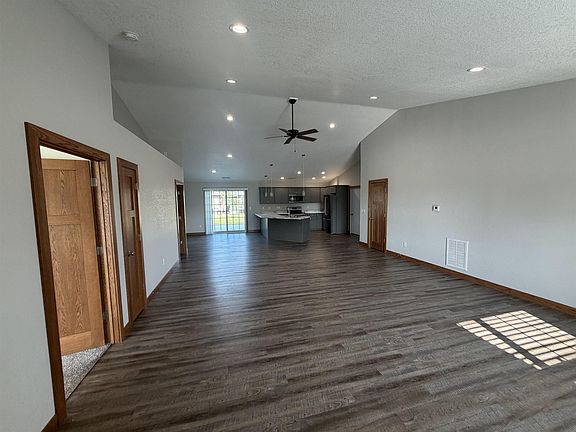 5th image of 108 Bailey Dr Unit J
