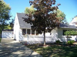 222 Fairpark Dr, Berea, OH 44017