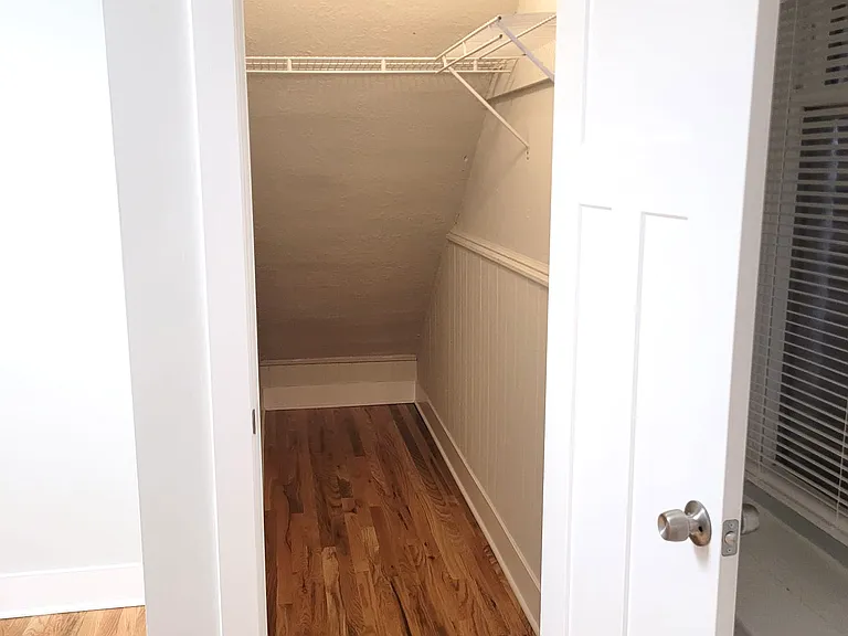 1900 S May St #1F — Photo 11