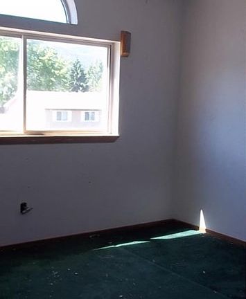 5th image of 1623 E 2nd Ave