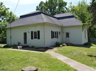 502 W 1st St, Hedrick, IA 52563