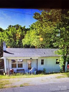 2441 S Center St, Hickory, NC, 28602