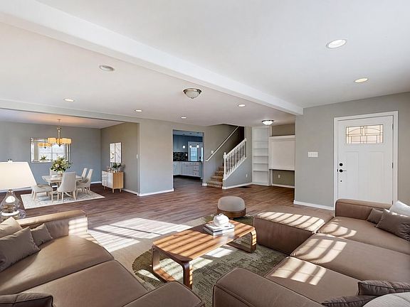 4th image of 4705 Holly Ct