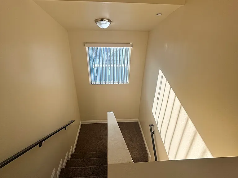 942 E 88th Pl — Photo 21
