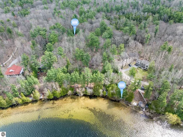 5414 Birch Glen Rd, Lake Ann, MI 49650