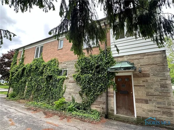 229 N Franklin St, Wauseon, OH 43567