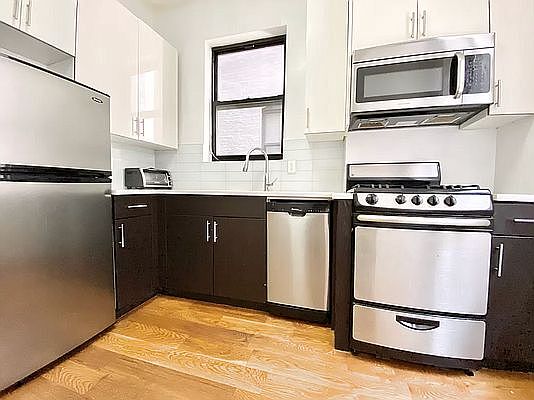 2nd image of 342 Manhattan Ave #5C