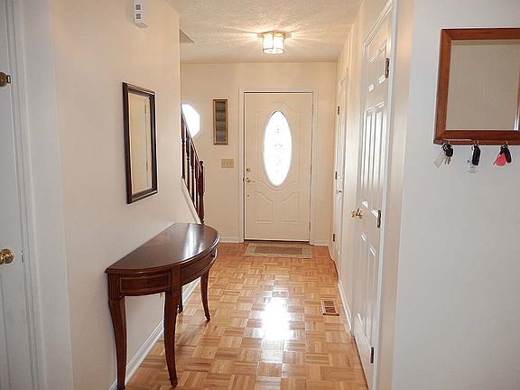 3rd image of 1110 Seapine Ct