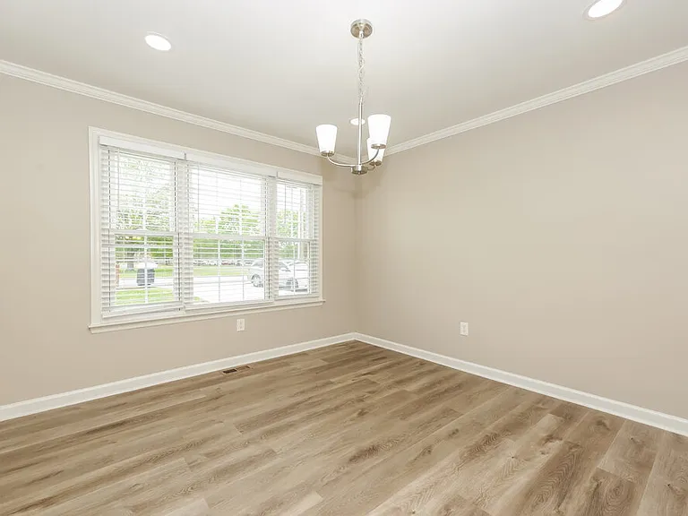 1327 Cason Ln — Photo 7