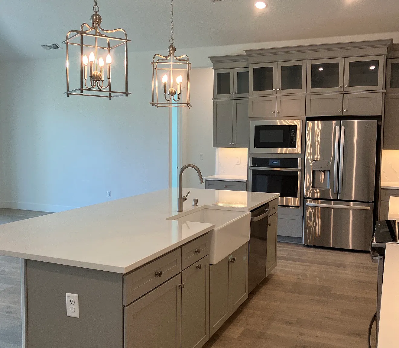 4 bed, 2274 sqft, $3,789 — Photo 2