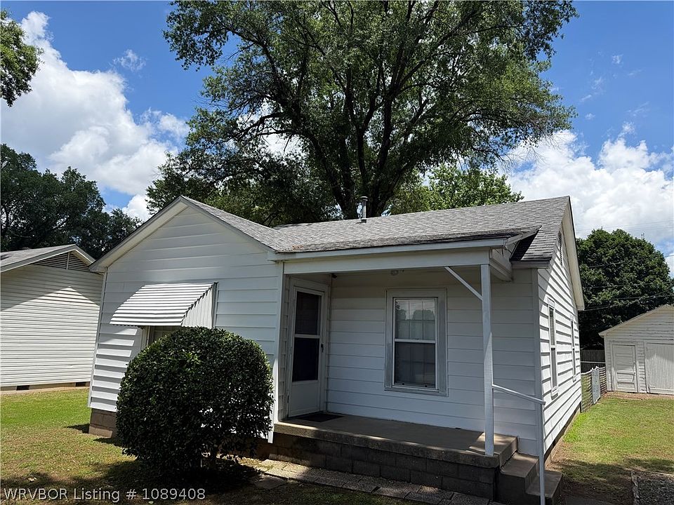 1st image of 2905 Hendricks Blvd