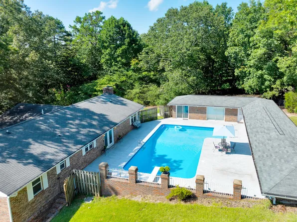 9003 W Old Lovelady Rd, Hixson, TN 37343