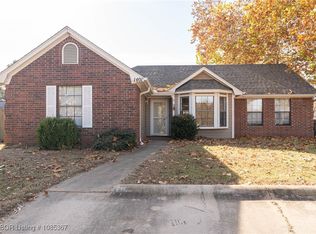1401 Mitzi Ln, Van Buren, AR 72956