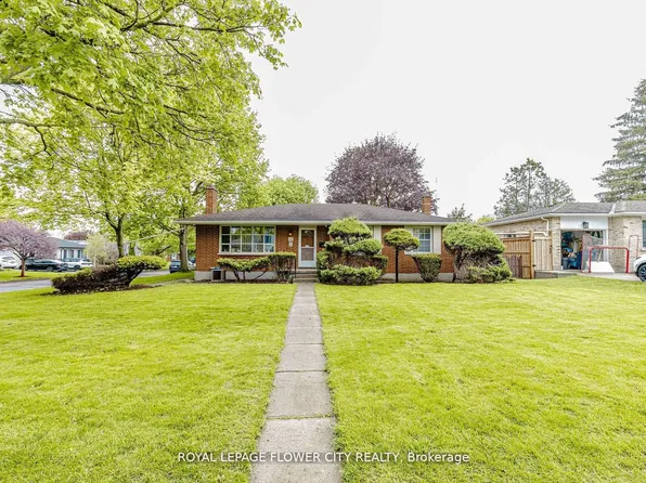 15 Cumberland Cres, London, ON N5X 1B7