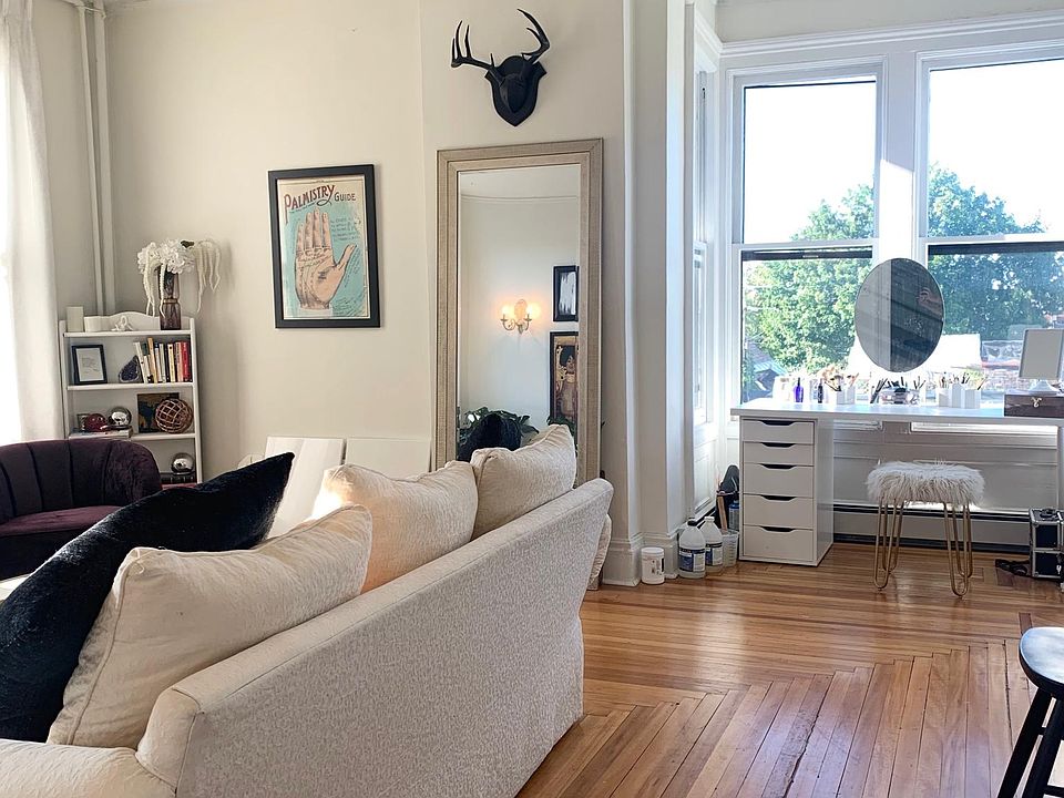 1st image of 254 Washington St #5