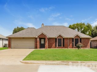 409 Roan Ln, Red Oak, TX 75154
