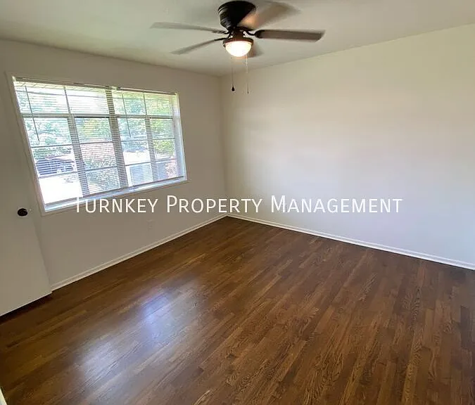 623 Sherman St — Photo 4