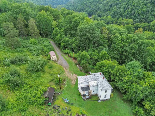 566 Pyrtle Rd, Ripplemead, VA 24150