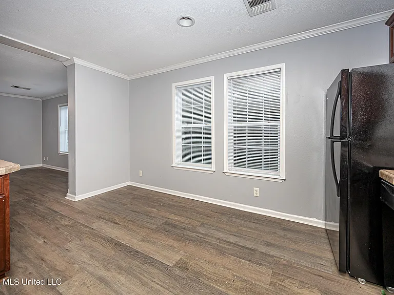 6003 E Lamar St — Photo 15