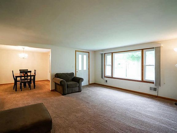 4th image of 4211 S Baker Ln