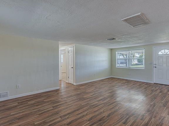 5th image of 3749 Elmwood Dr