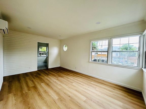 2nd image of 2308-2310.5 Pisani Pl #2310