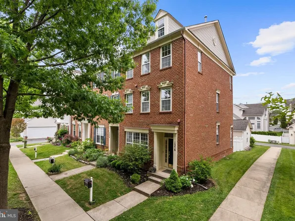 1376 Main Mews, Gaithersburg, MD 20878