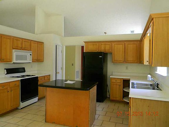 4th image of 2852 Hillvale Cove Dr