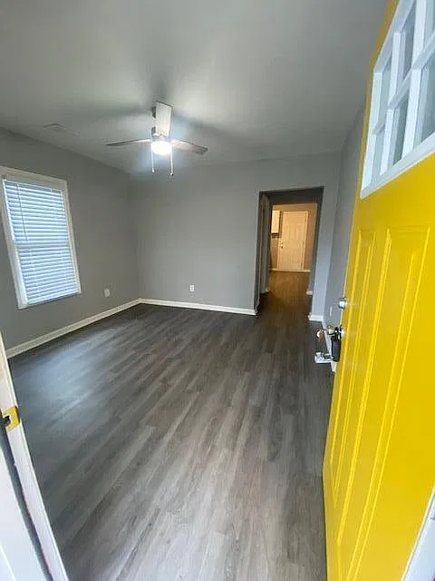 2 bed, 1.0 bath, 725 sqft, $1,295 — Photo 4