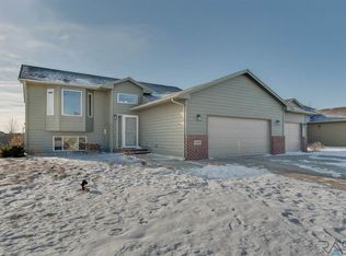 7801 W 44th St, Sioux Falls, SD 57106