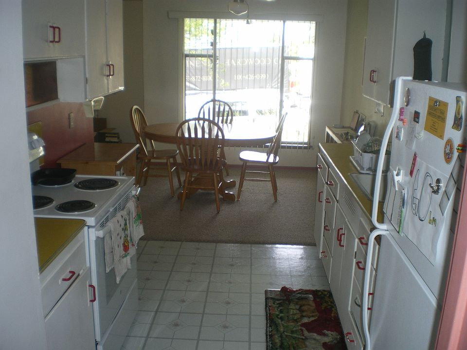 2nd image of 10160 Holman Rd NW
