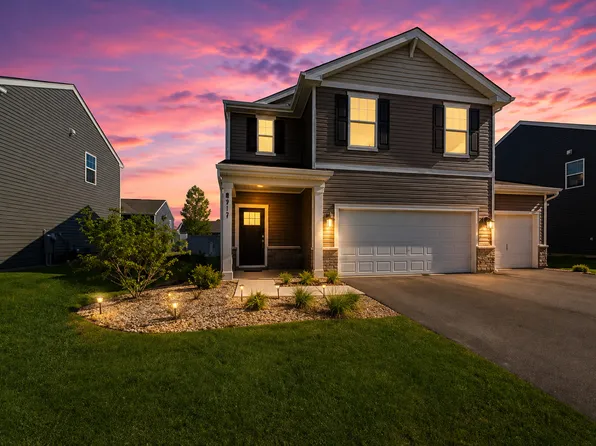 6816 Cobble Springs Ln, Wonder Lake, IL 60097