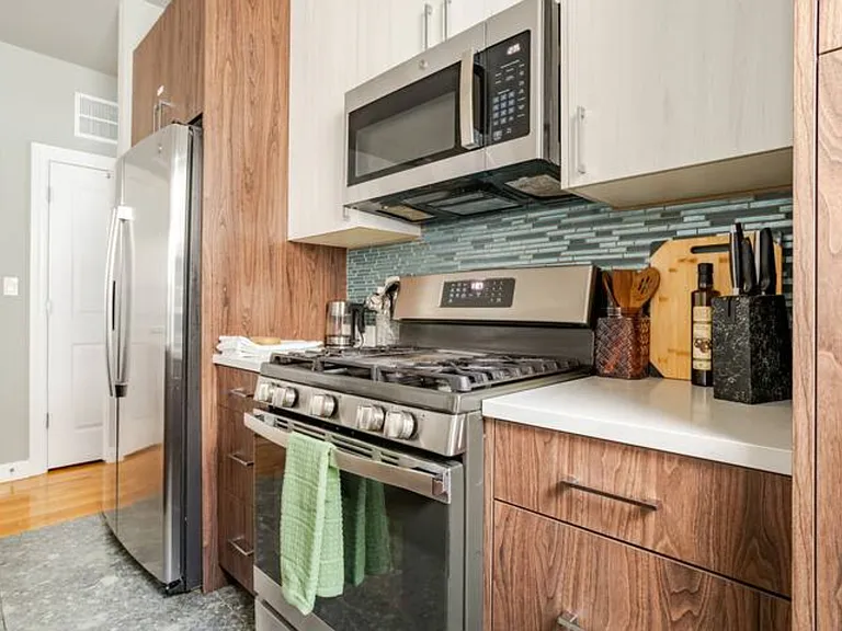 6204 S Kimbark Ave #3E — Photo 7