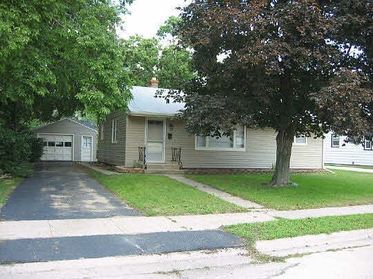 1st image of 336 E Hosmer
