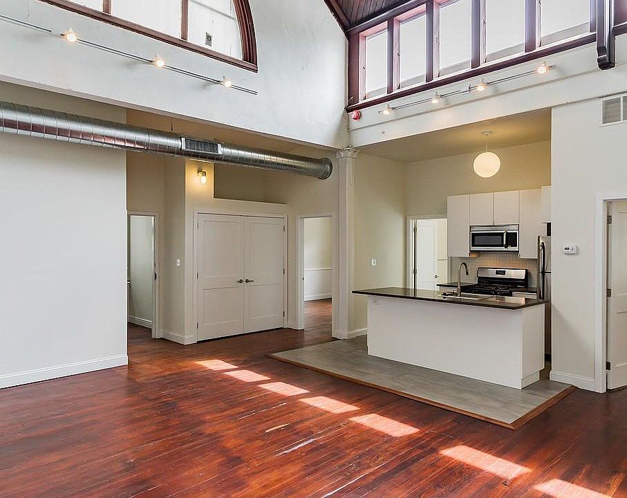 1st image of 1558 E Montgomery Ave #2B